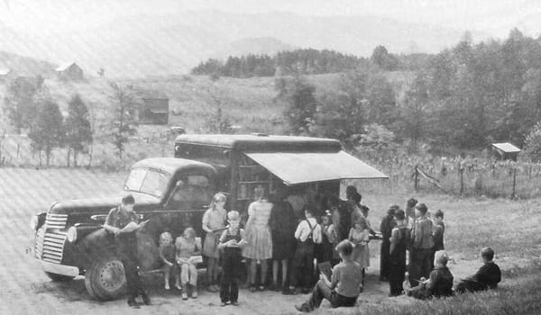 A "book mobile" serving children in Blount County, Tennessee, in 1943 | Wikimedia commons